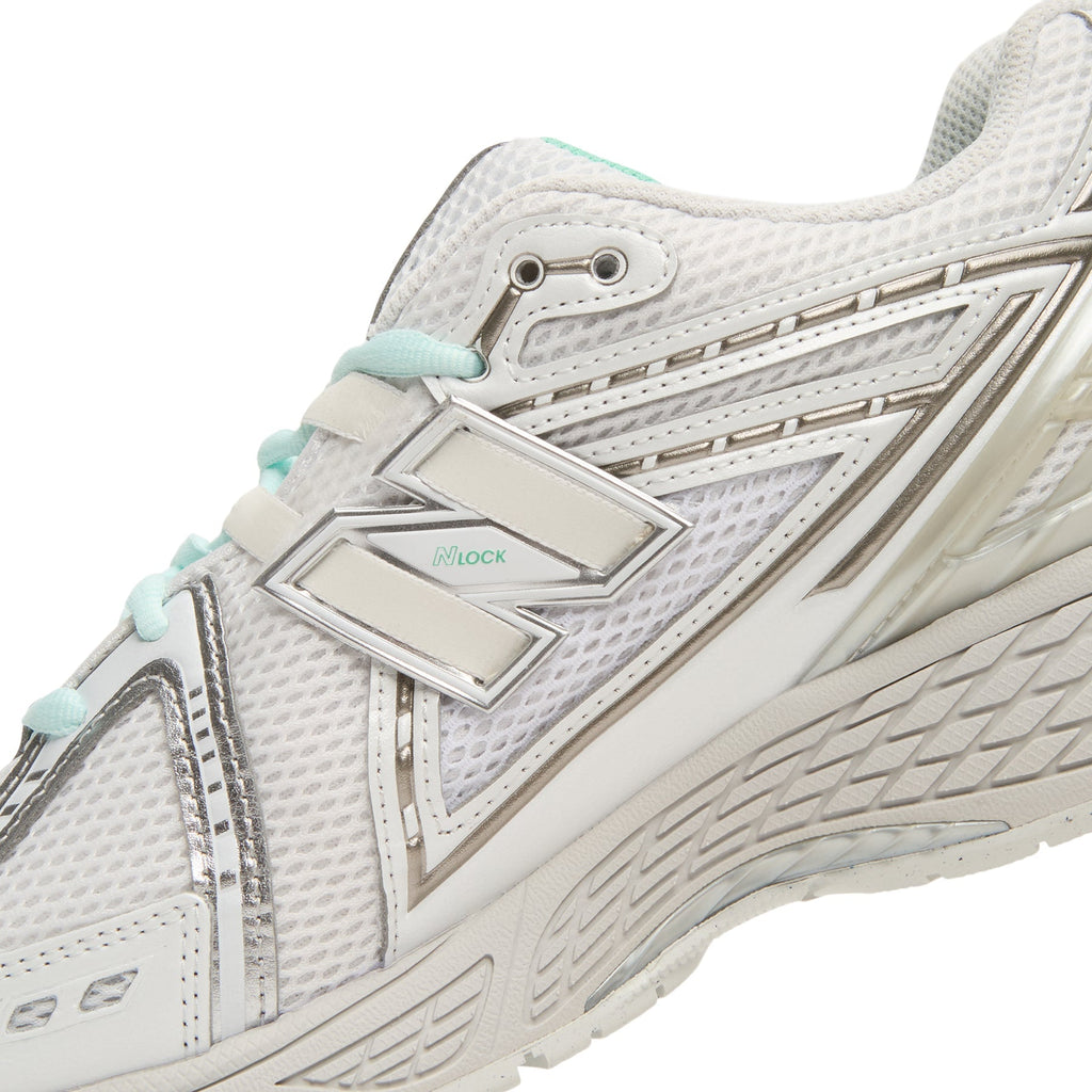 New Balance U1906R (White)
